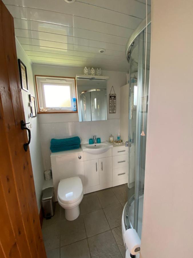 הוילה Bawdeswell Saving Grace With Private Hot Tub מראה חיצוני תמונה